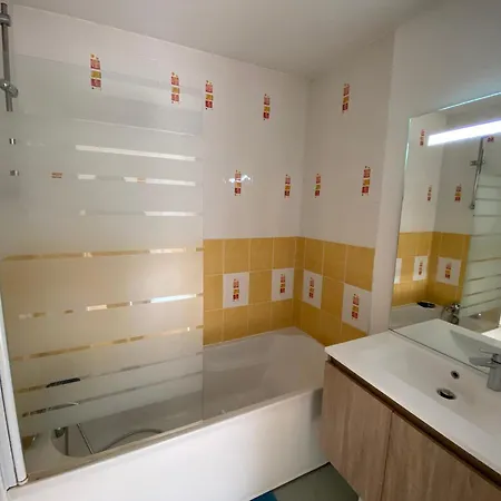 Les Sables-d'olonne, 3 Pieces, 6 Personnes - Fr-1-427-182 Appartement *