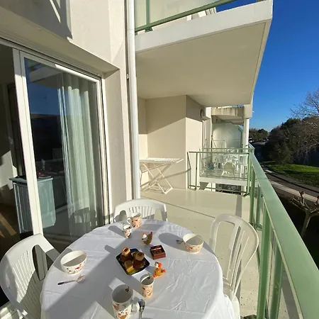 Appartement Les Sables-d'olonne, 3 Pieces, 6 Personnes - Fr-1-427-182